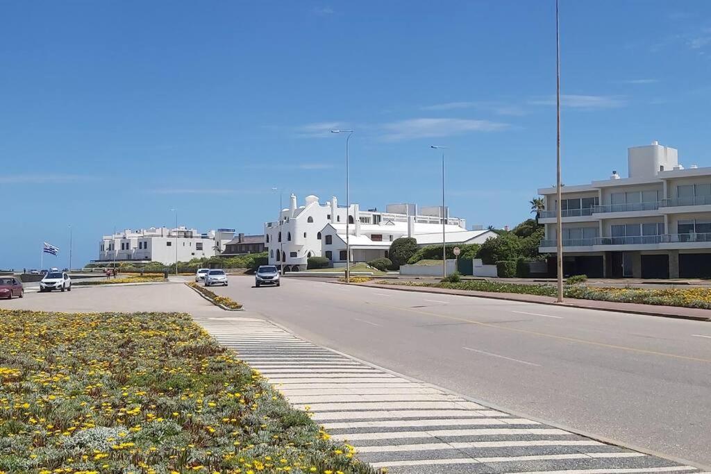 Imperdible Vista Y Ubicacion En Punta Del Apartment